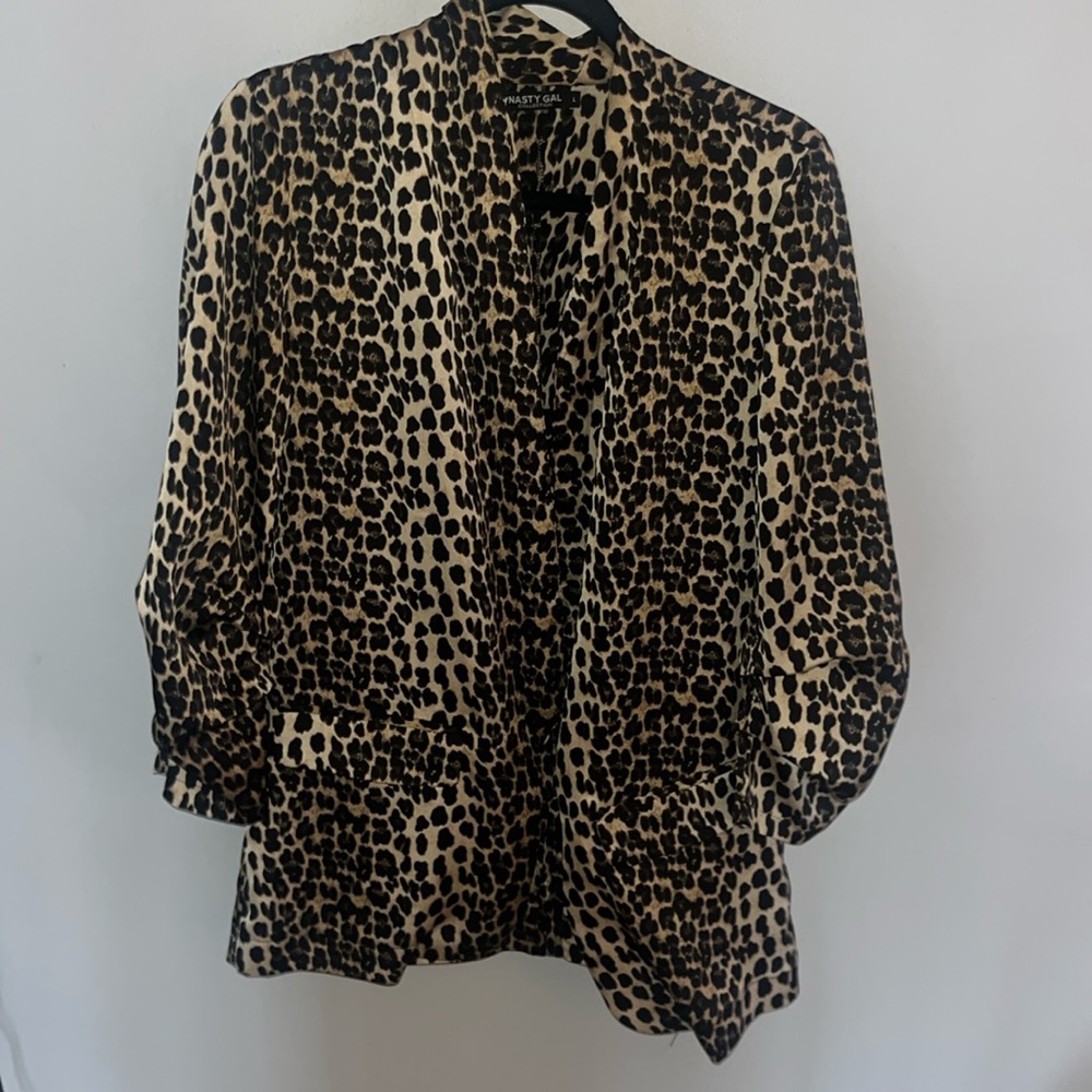Barely worn, FUN cheetah print cardigan, size L